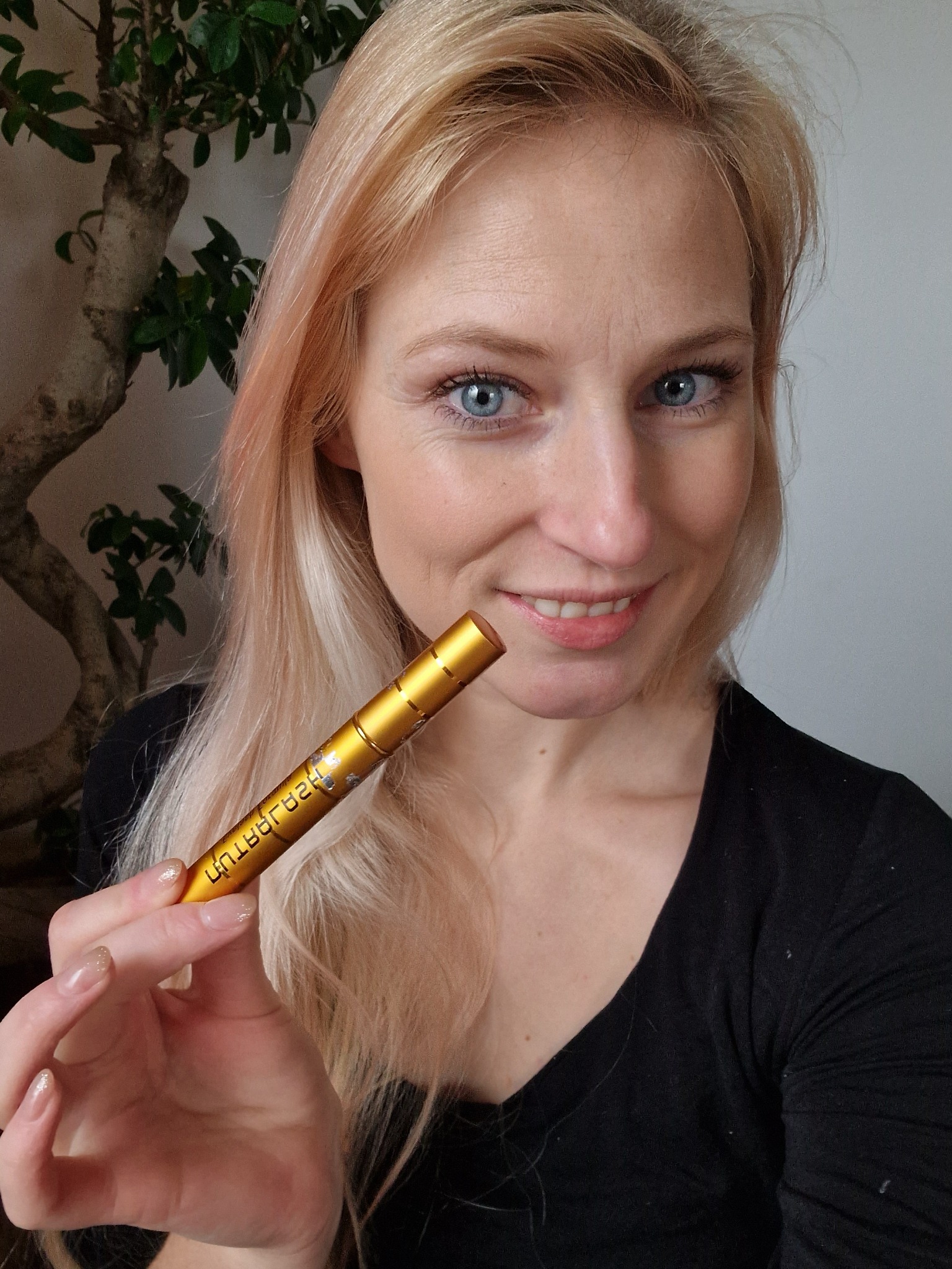 Osebno priporočilo za Nutralash serum v Kozmetičnem salonu EM